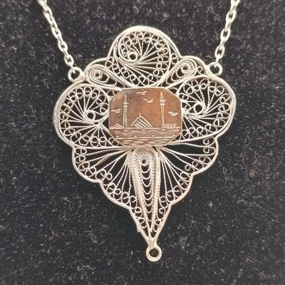 Vintage silver filigree necklace, bracelet and brooch set with gold inlays - total weight 34,5g