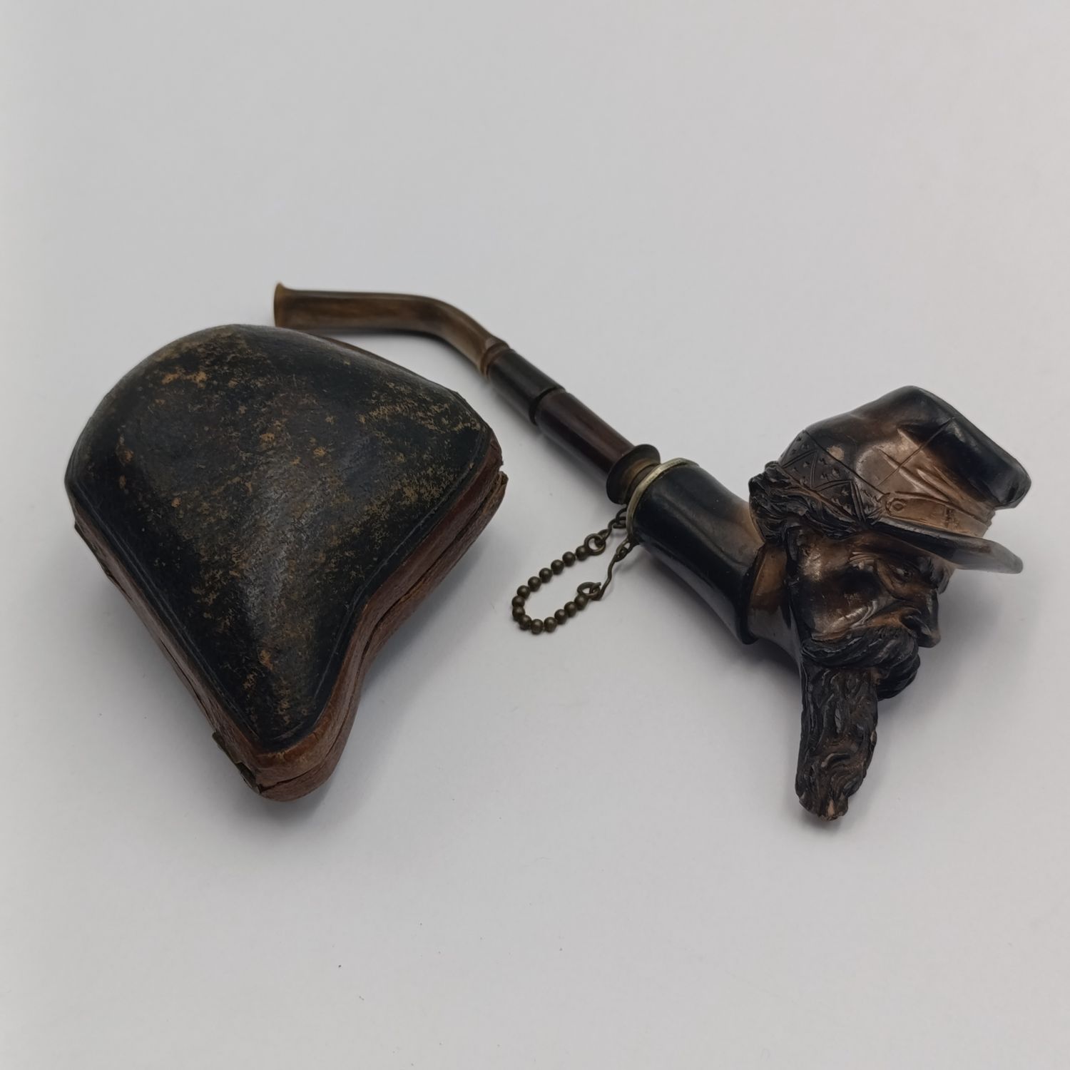 Vintage Meerschaum resin civil war soldier smoking pipe with case