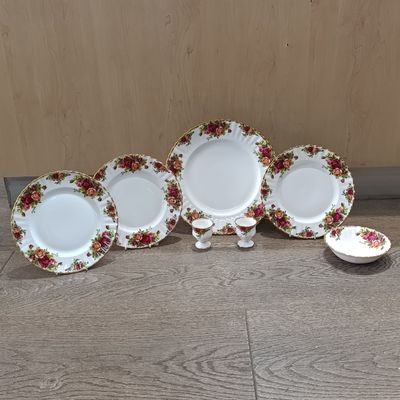 Lot of 7 vintage Royal Albert Old Country Roses pattern pieces - Cookie plate, 3 x Sideplates, 1 small bowl, 2 x egg holders