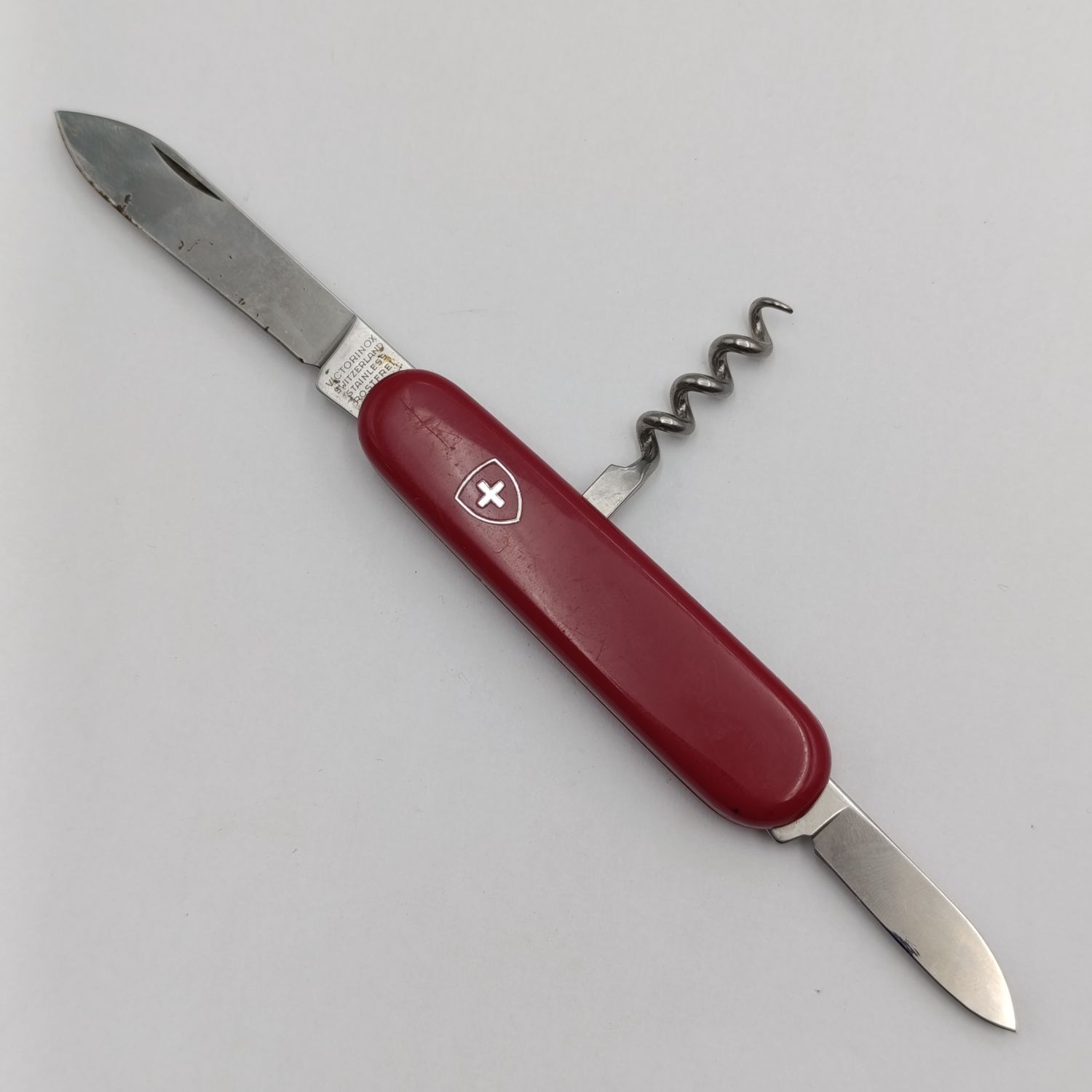 Victorinox 2-blade pocket knife with corkscrew