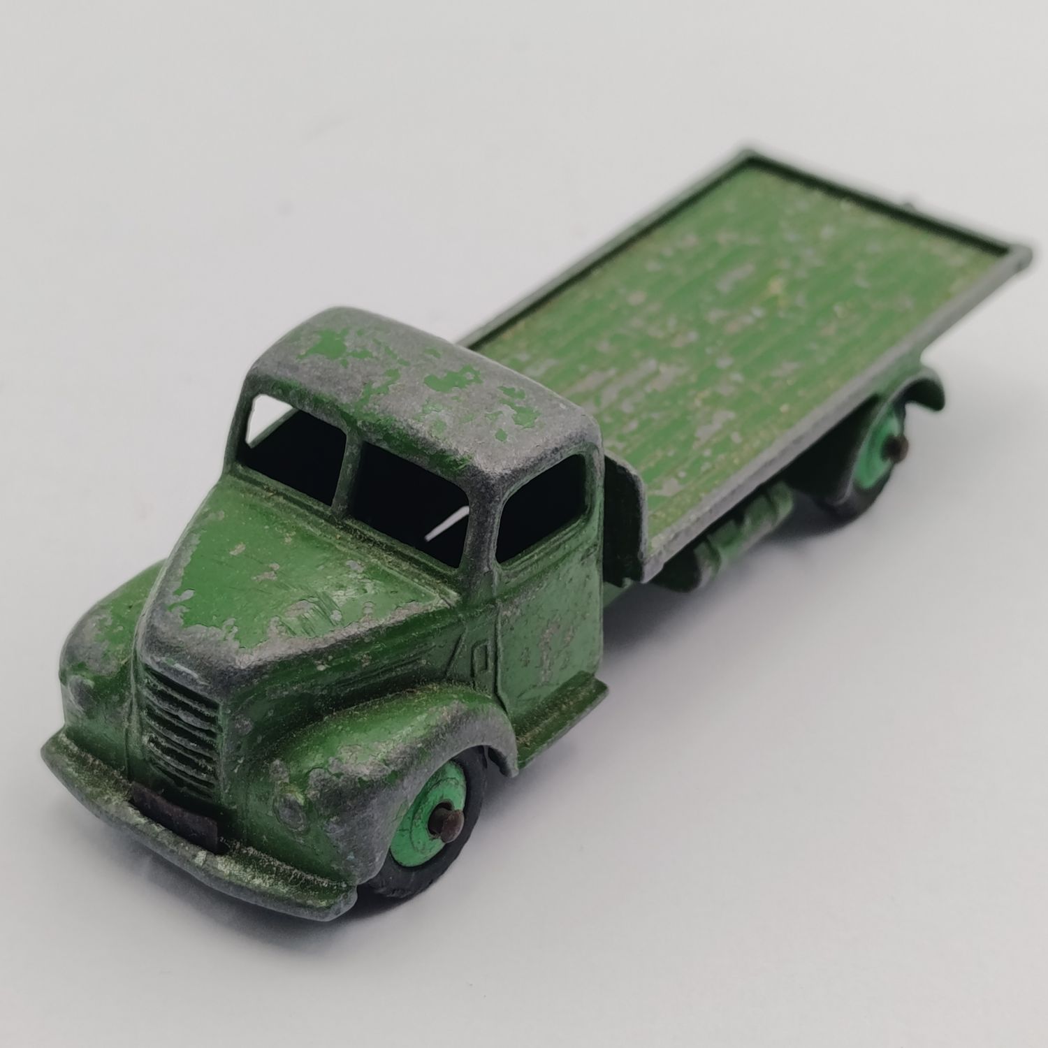 Meccano Dinky Toys #422 Fordson flatbed truck