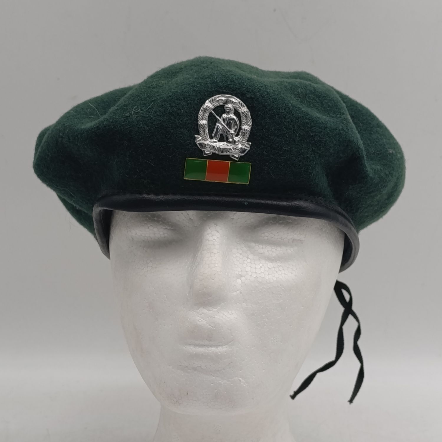 SADF Commandos beret with badge and balkie