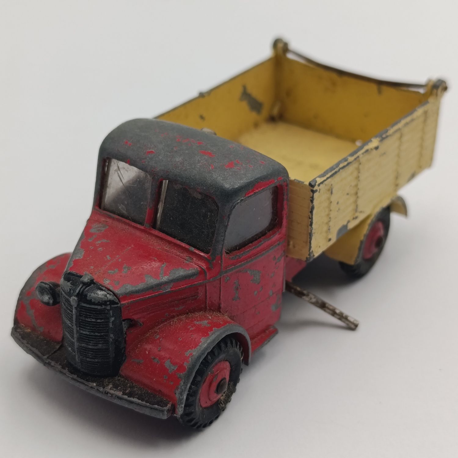 Meccano Dinky Toys #410 Bedford tipper truck