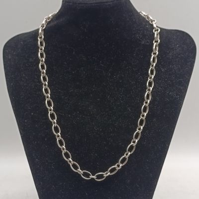 Sterling silver clasping link necklace - weighs 21.5g