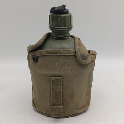 SADf Water bottle with fire bucket and NBC cap - pouch clip broken