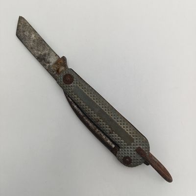 SA Navy pocket knife with rope splicer by Joseph Rodgers