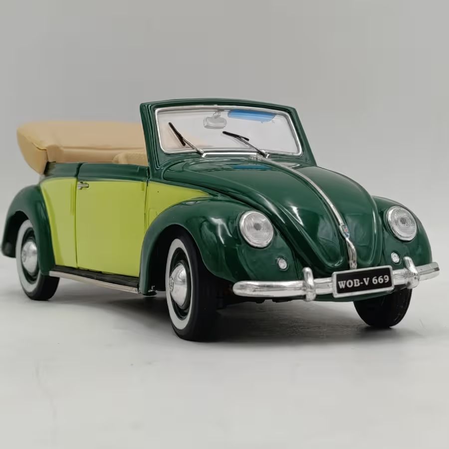 Maisto 1951 Volkswagen Cabriolet Beetle die-cast model car - scale 1/18