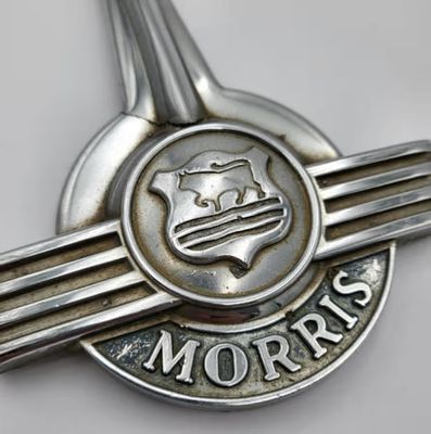 Vintage Morris Minor badge - Bonnet - Small crack