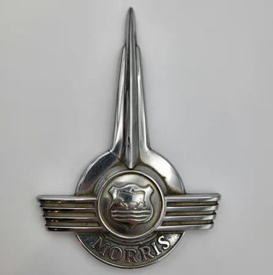 Vintage Morris Minor badge - Bonnet - Small crack