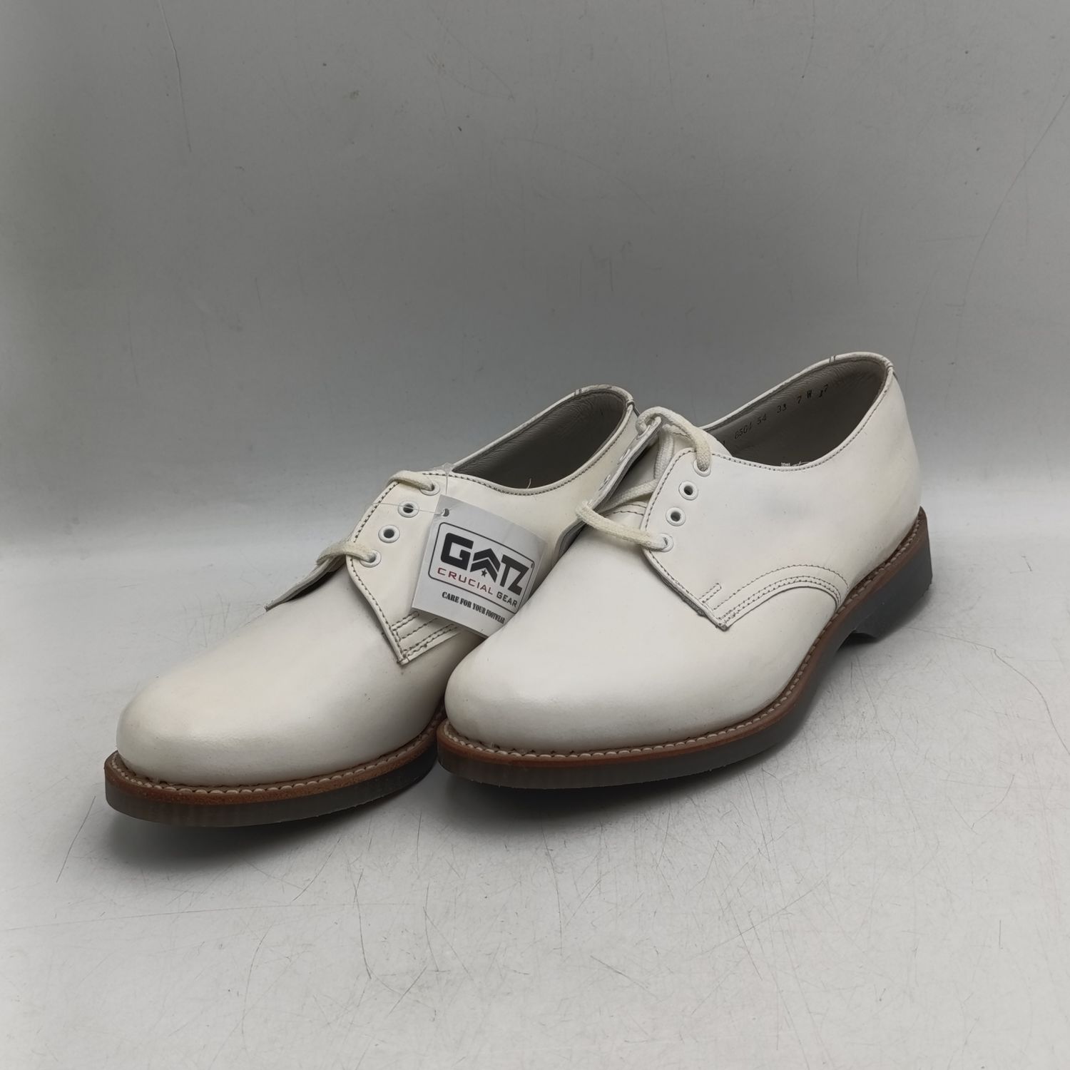 Pair of SA Navy white leather shoes - size 7 - still unused