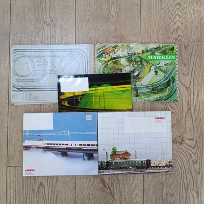 Lot of 4 vintage Model Railways scenerey books