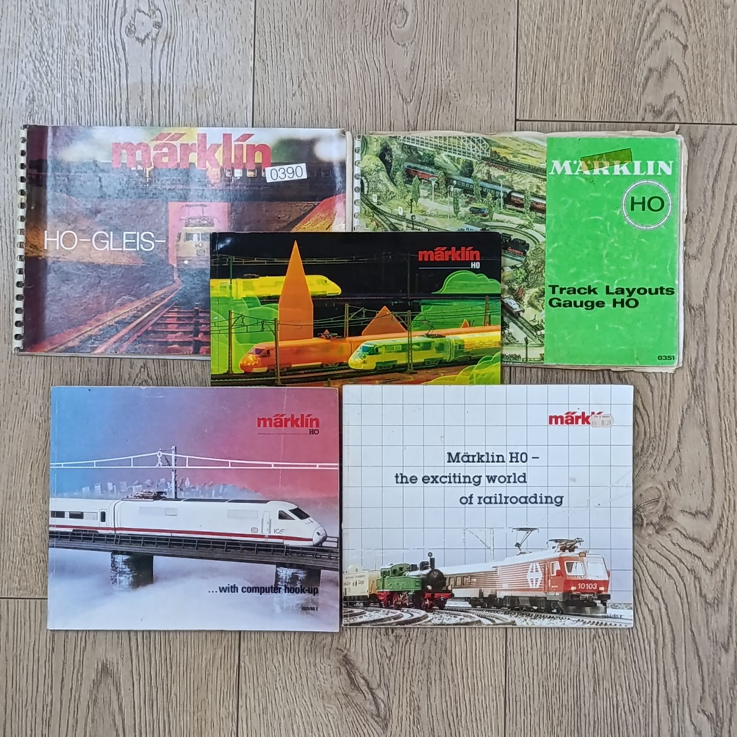 Lot of 4 vintage Model Railways scenerey books