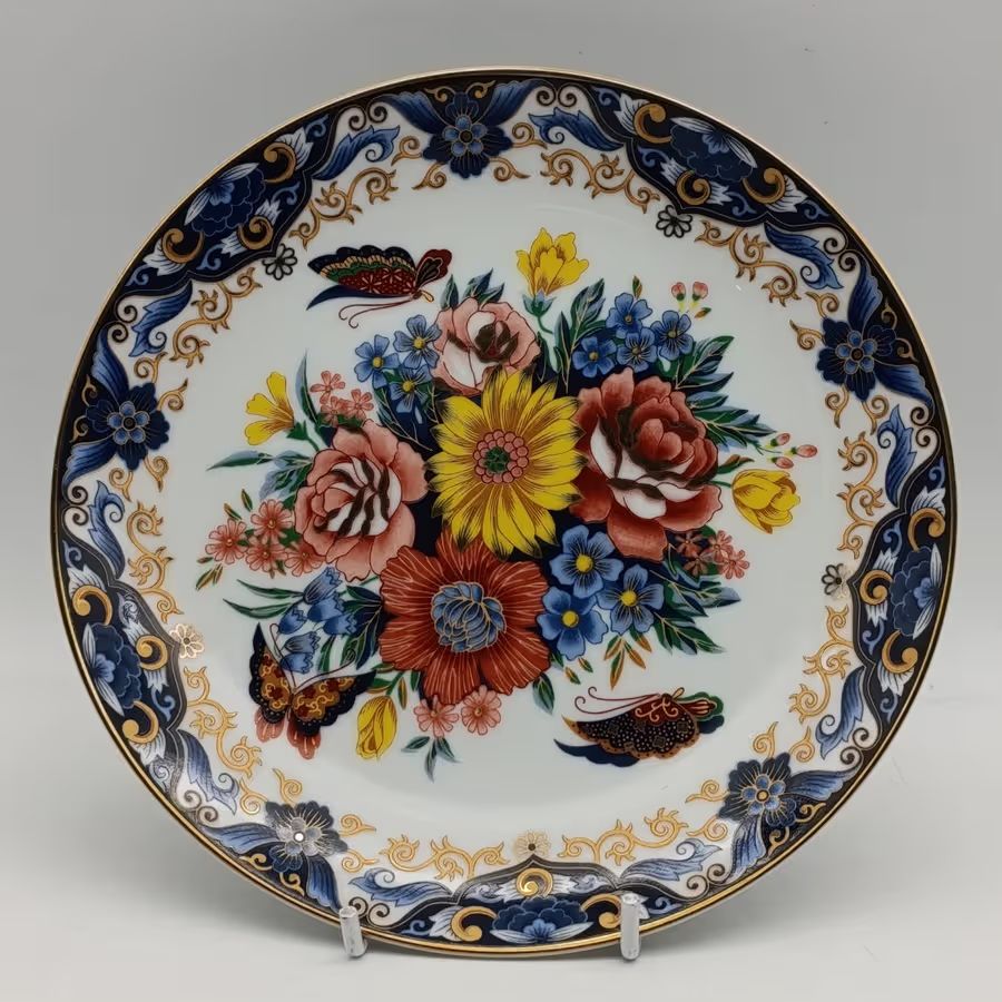 Beautiful Japanese Imari Butterflies and flowers side plate