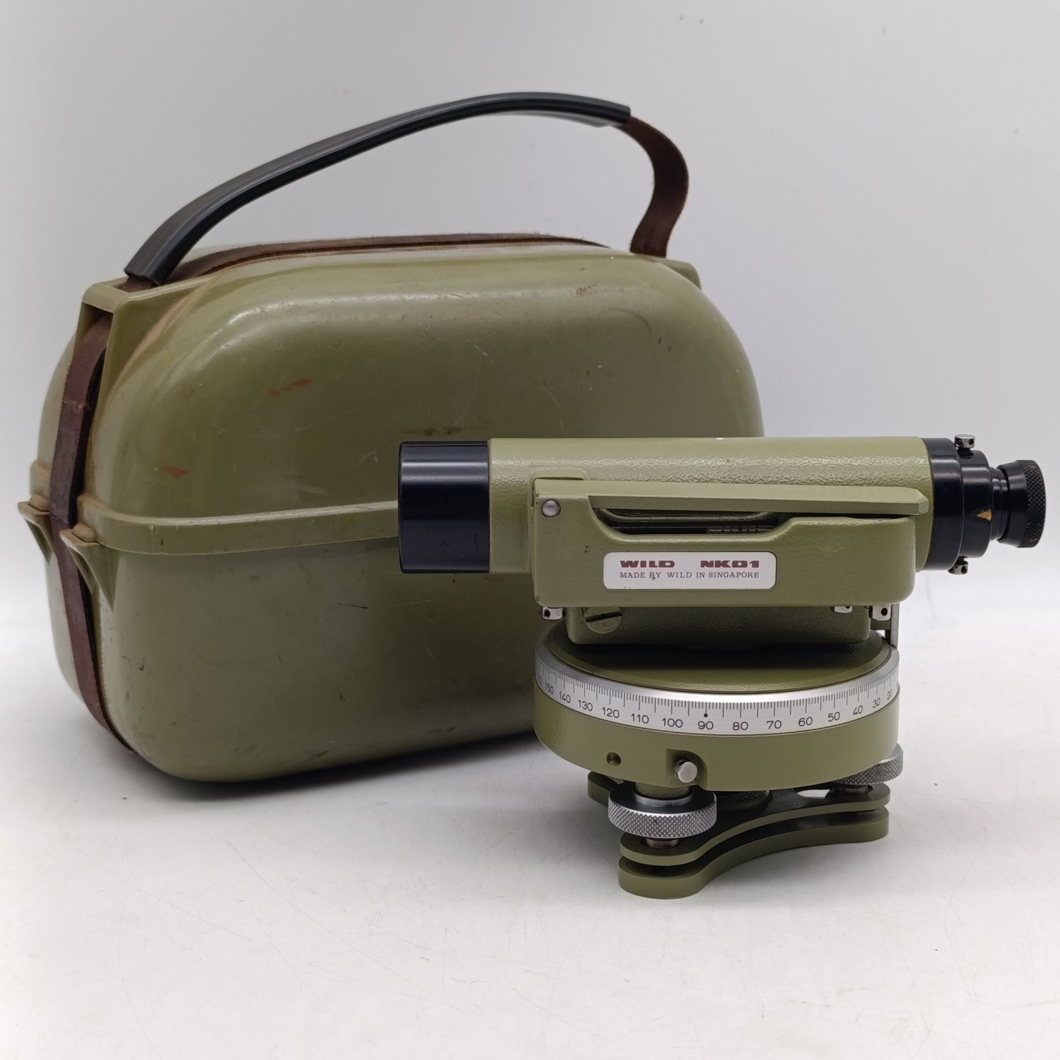 Wild HeerBrugg NKO1 dumpy level with case - Serial 225563