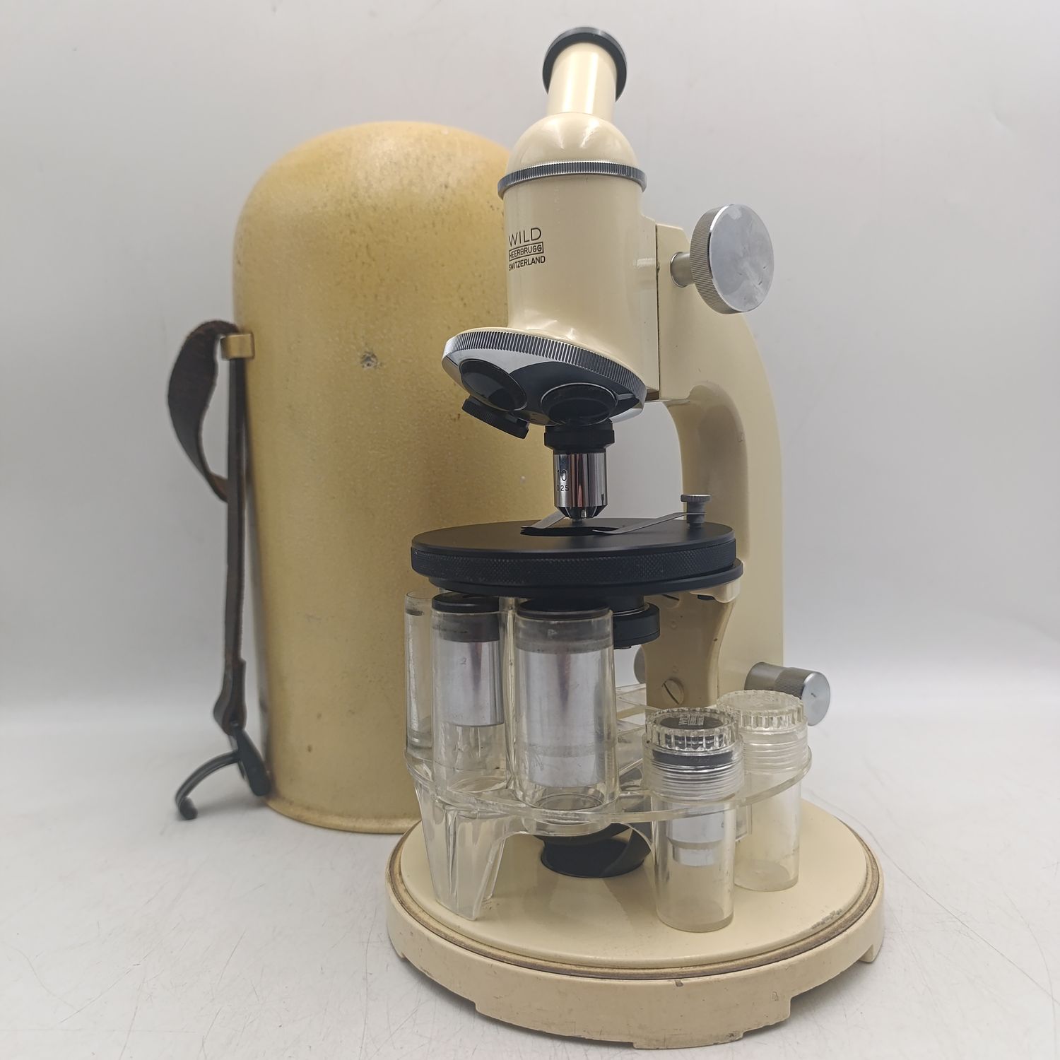 Wild HeerBrugg M11-27449 microscope with 2 oculars and 3 lenses in case