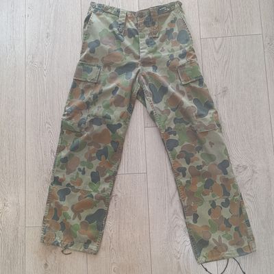 Australian Army camo ''Bunny Camo'' combat trousers - size 33