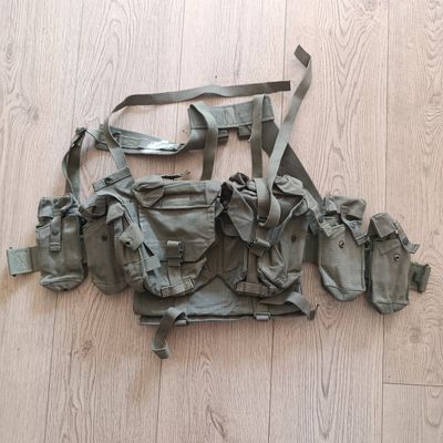 SADf Webbing yoke with kidney pouches, ground sheet cover and 4 ammo pouches