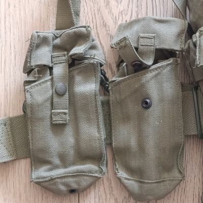 SADf Webbing yoke with kidney pouches, ground sheet cover and 4 ammo pouches