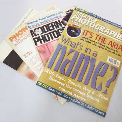 Lot of 4 photography magazines : As per list : - Applied Photography International Number 4 - Amateur Photographer 21 March 1998 - Modern Photography October 1984