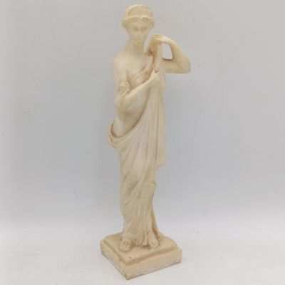 Vintage Italian polyresin sculpture - height 24cm