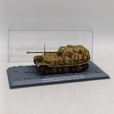 WW2 Panzerjager Tiger Elefant combat tank model - 1944 Anzio (Italy )