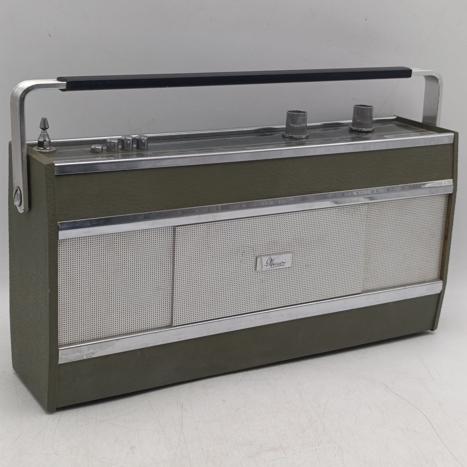 Vintage G Marconi portable radio - not tested but in good condition