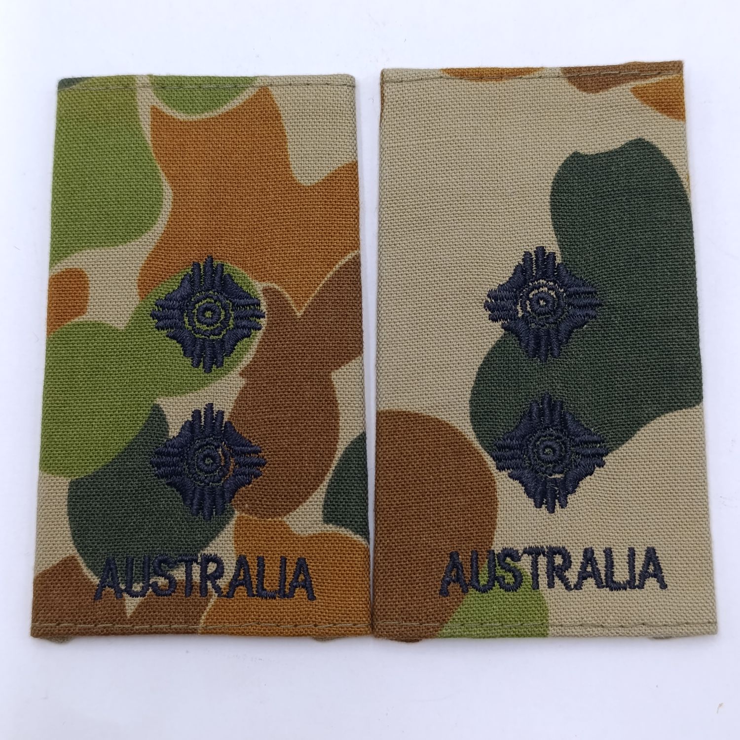 Australian Army Lieutenant camo rank epaulettes - Secondhand