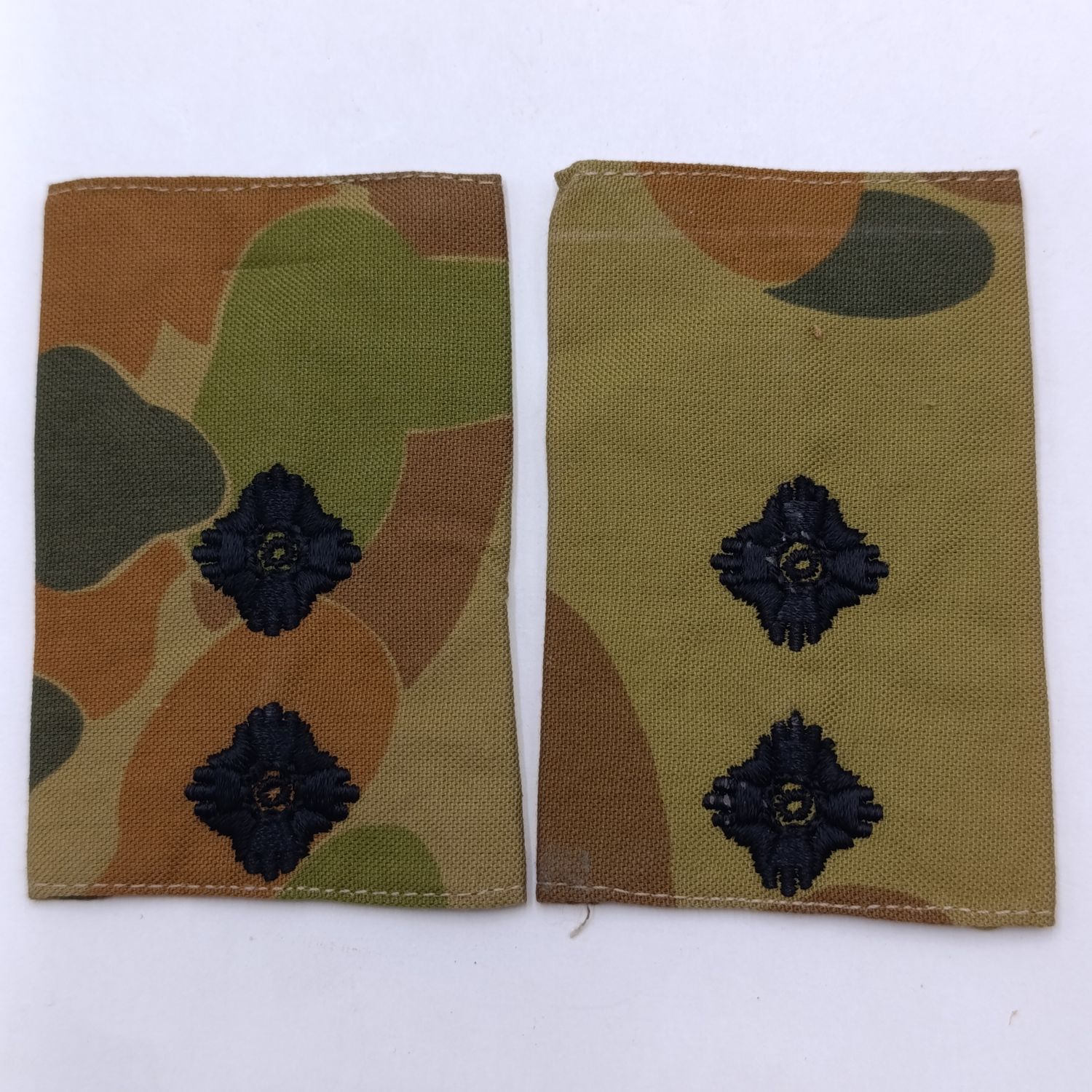 Pair of Australian Army Lieutenant camo rank epaulettes
