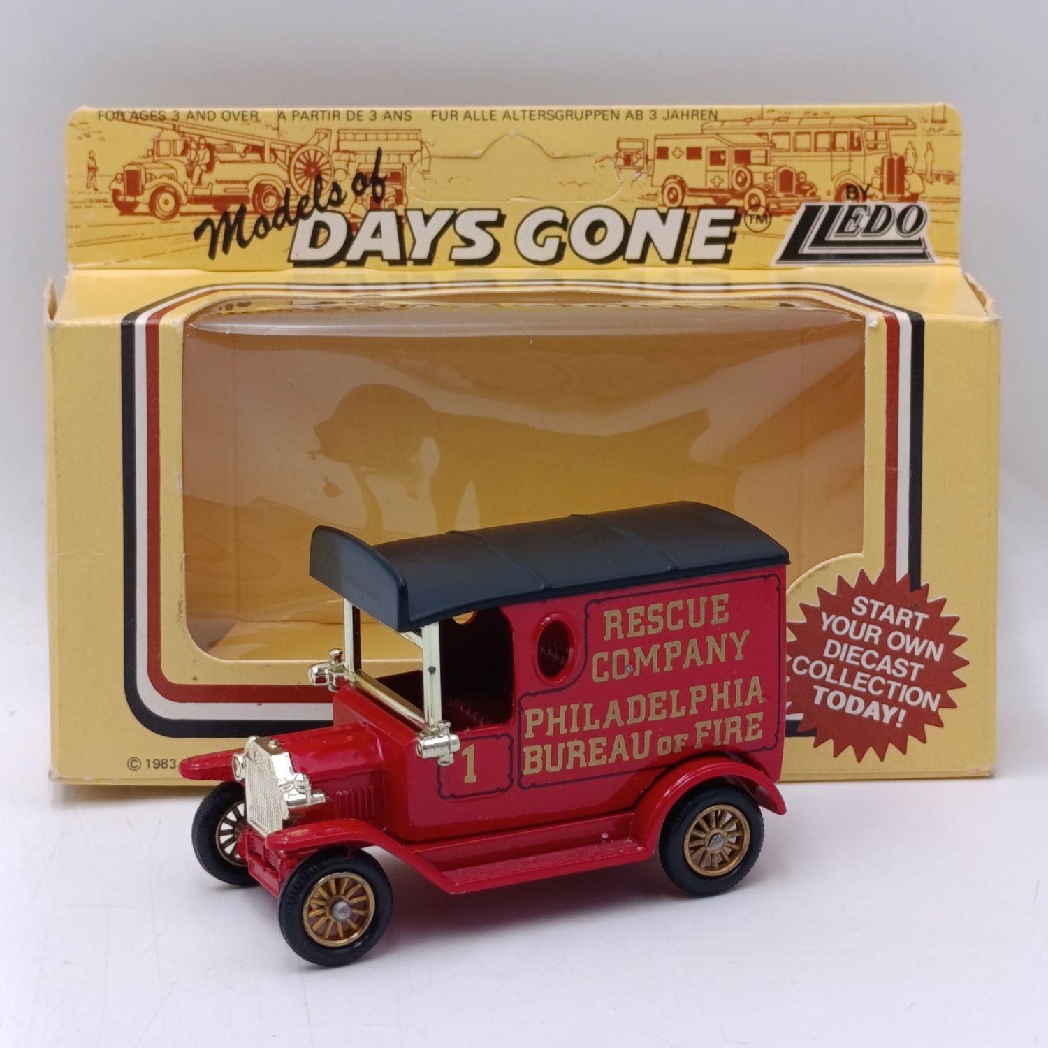 Lledo 1928 Ford Model T Rescue company Philadelphia Bureau of Fire model car in box