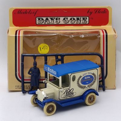 Lledo 1928 Ford Model T 1884-1984 South Wales Echo Centenary deliver van model car in box