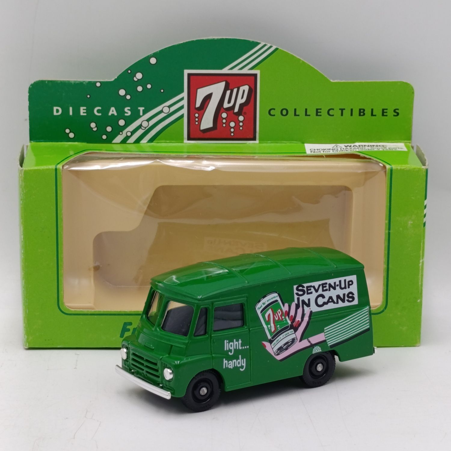 Lledo 1959 Morris LD150 7-UP Soda delivery van model car in box