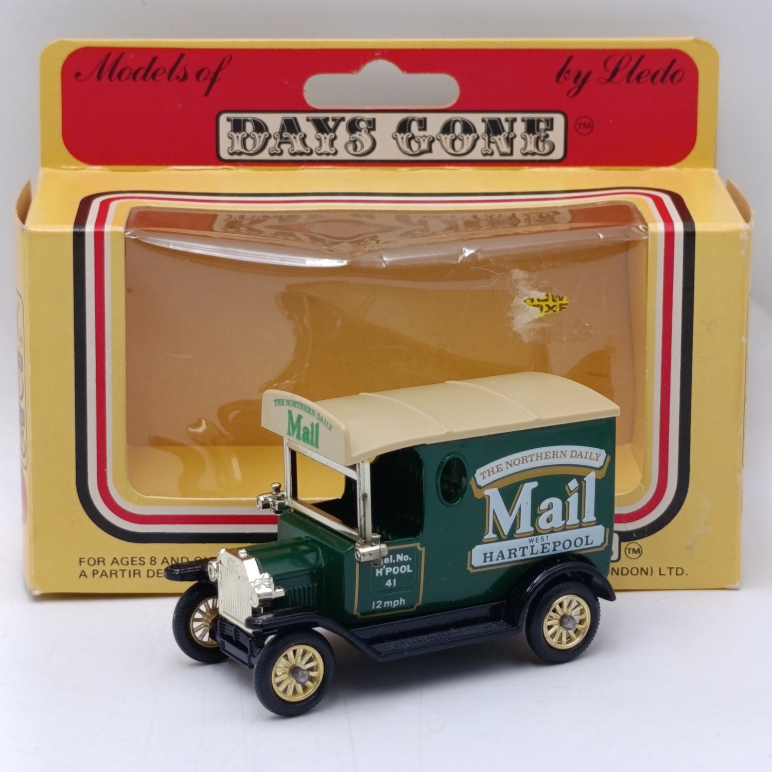 Lledo 1928 Ford model T The Norther Daily Mail delivery van model car in box