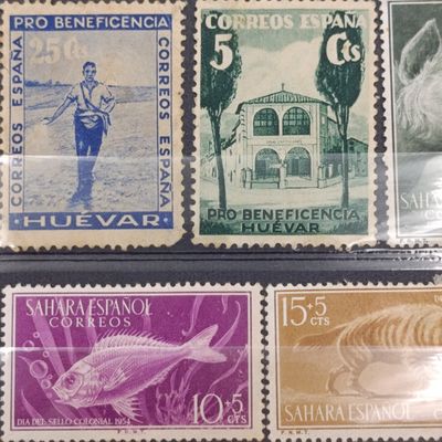 Lot of 21 Spanish mint hinged stamps