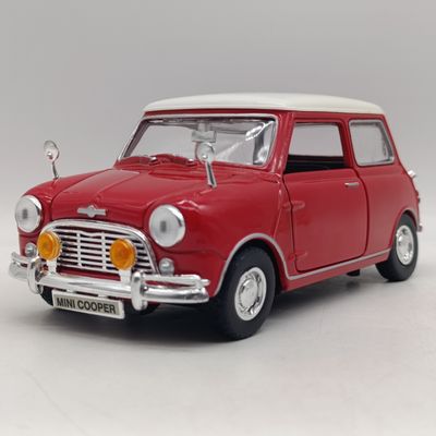 MotorMax Mini Cooper die-cast model car - scale 1/18
