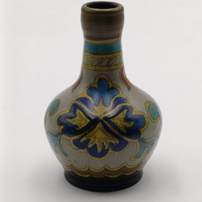 Art Nouveau Gouda pottery vase - Irene Pattern  (very small base chip)