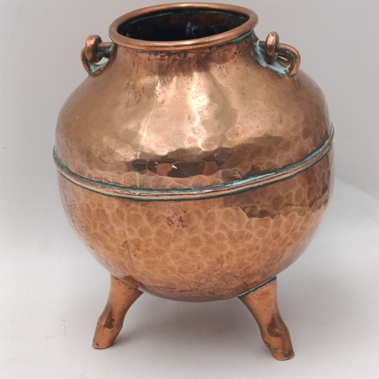 Vintage copper 3 legged pot with narrow opening
