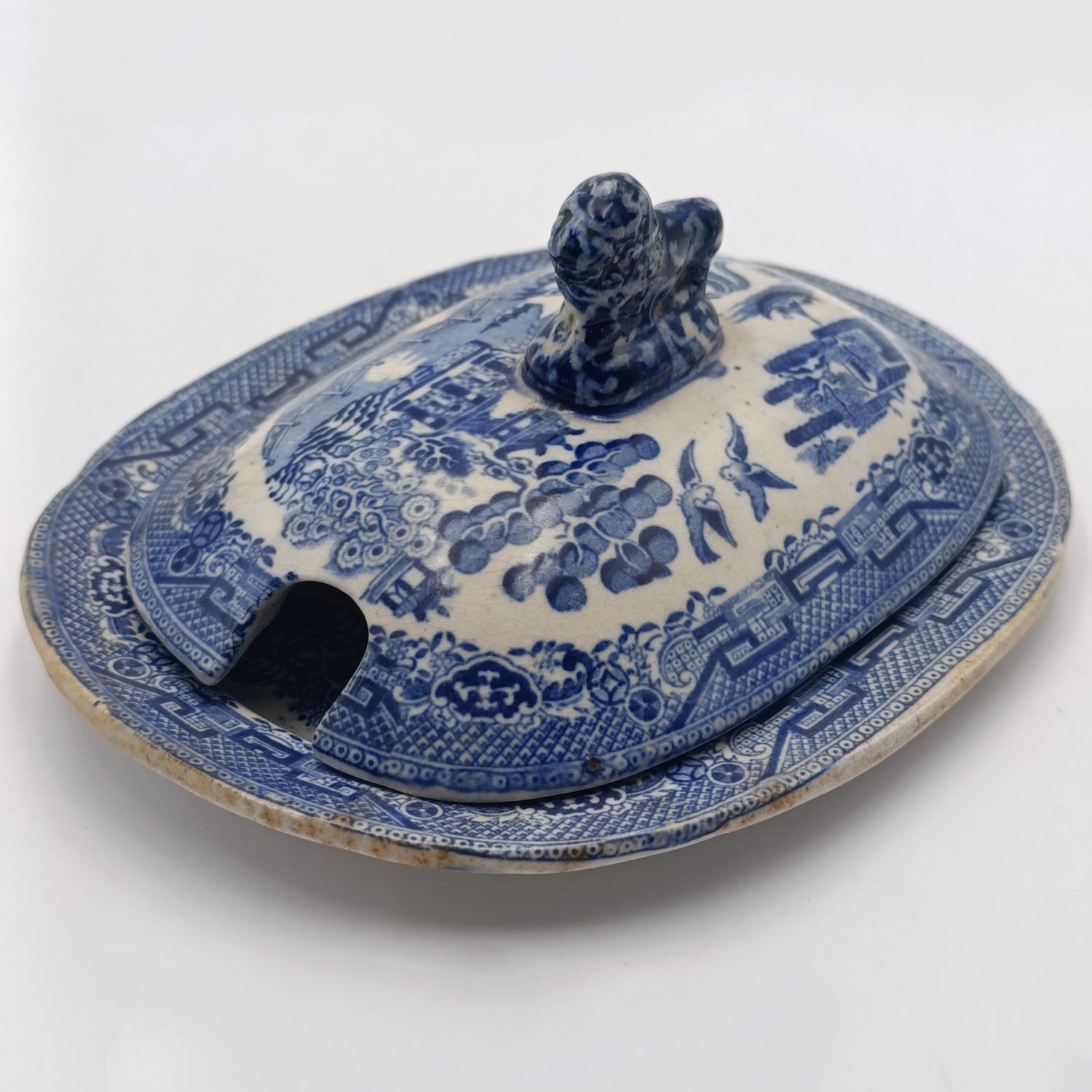 Antique Blue Willow pattern - small tureen  ( Early 1800's)