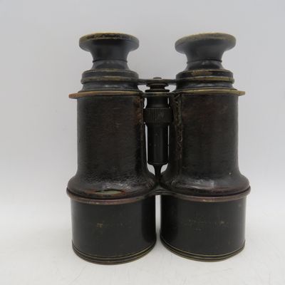 Pair of WW1 Voigtlander binoculars in leather case - good condition but inner lenses removed