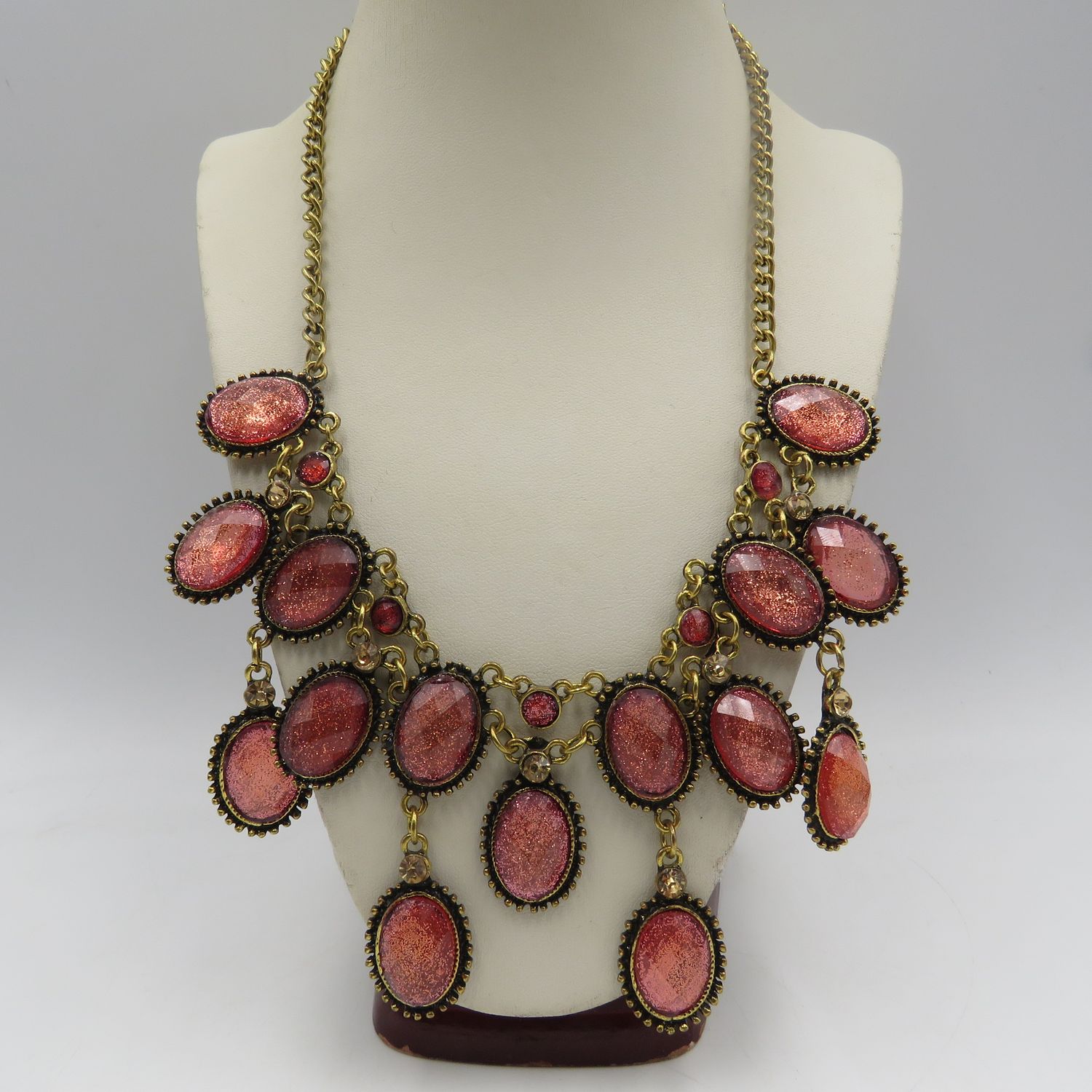 Beautiful Fashion jewellery necklace with pink glittery stones in box