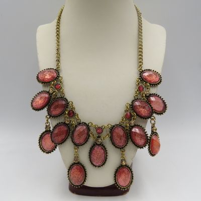Beautiful Fashion jewellery necklace with pink glittery stones in box