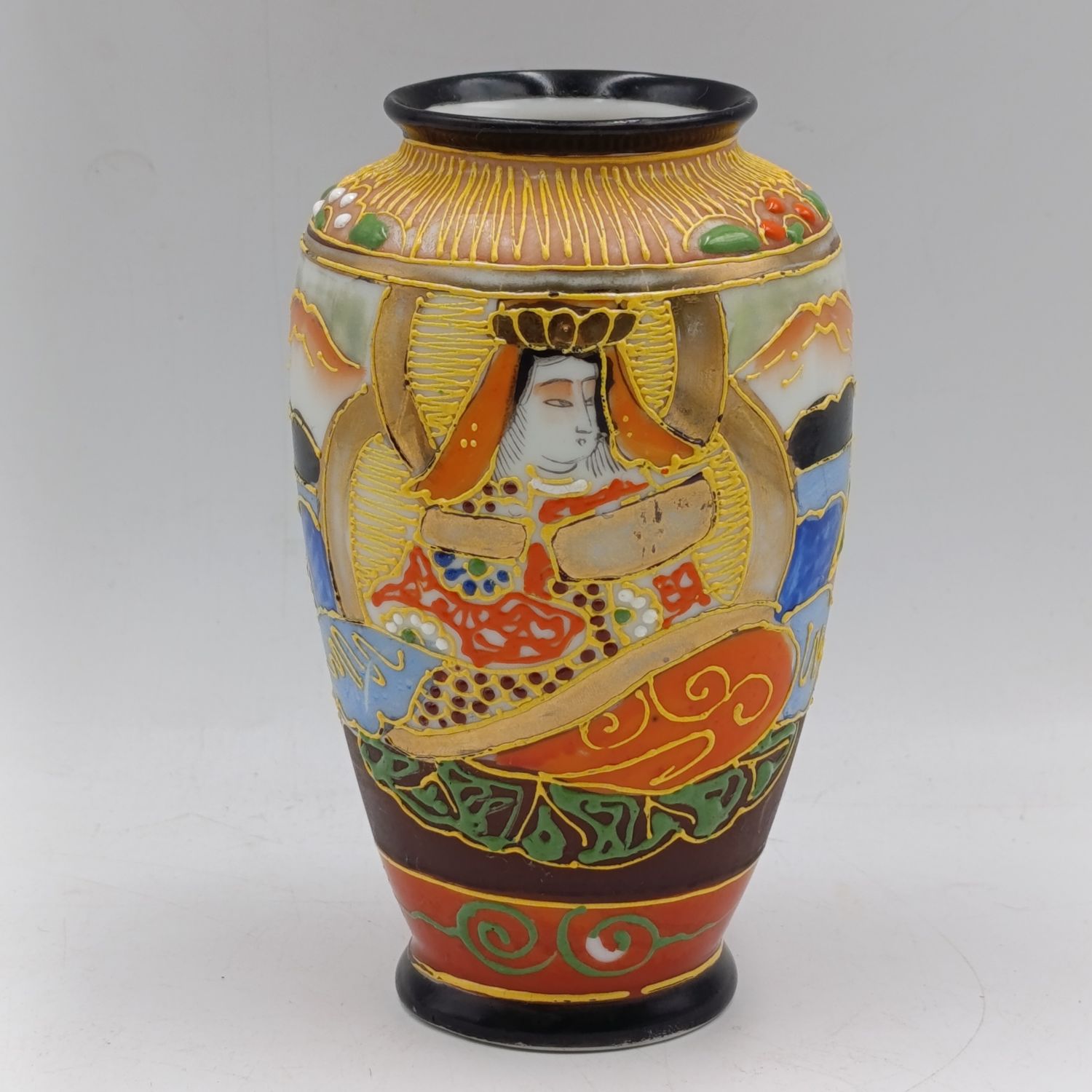 Vintage Japanese Satsuma porcelain vase - marked Foreign