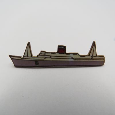 Vintage Union Castle Shipping Line pin badge
