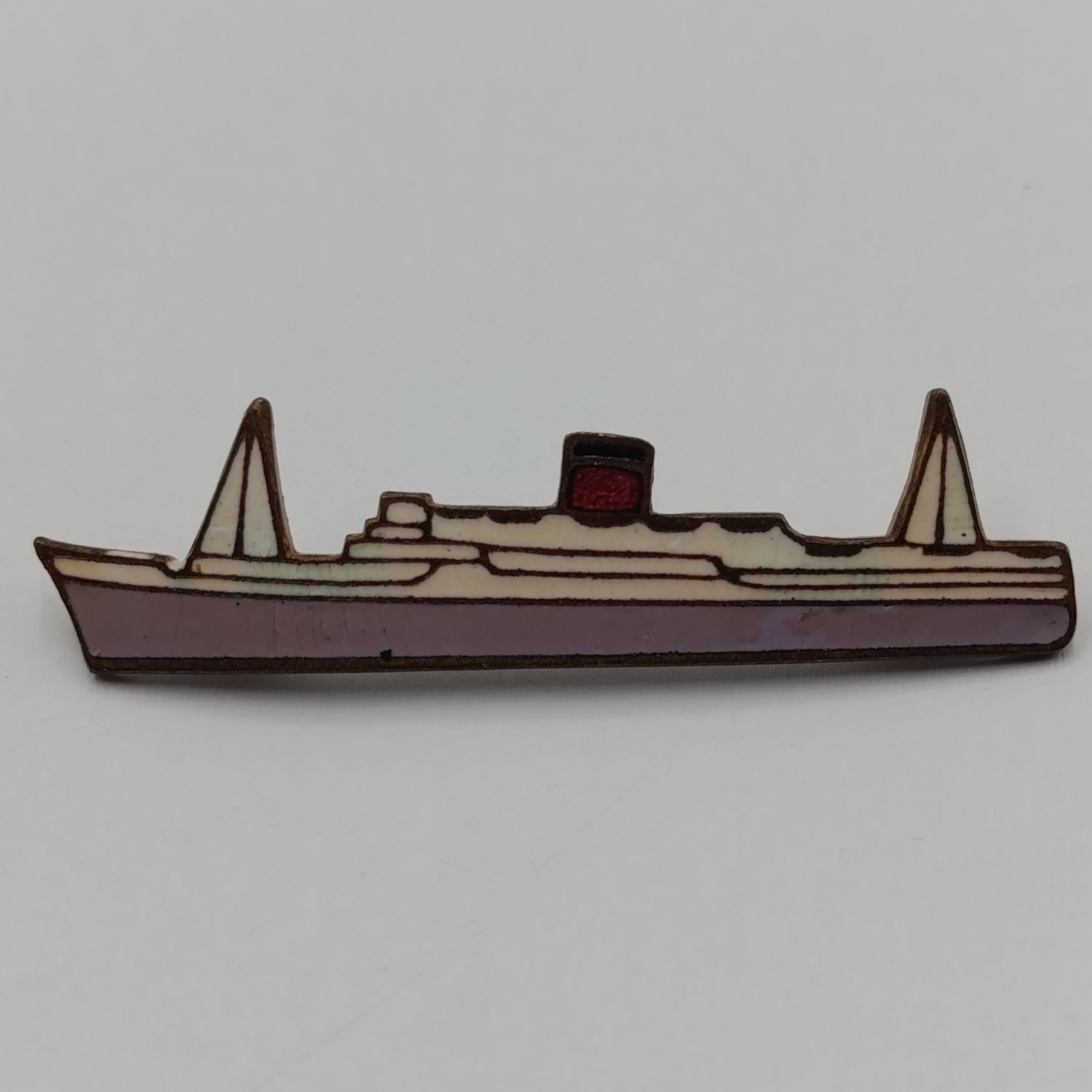 Vintage Union Castle Shipping Line pin badge