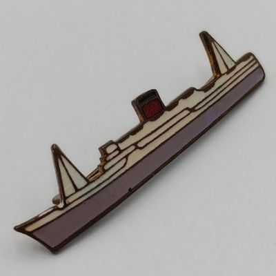 Vintage Union Castle Shipping Line pin badge