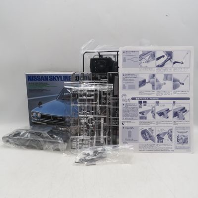 Tamiya Nissan Skyline 2000 GT-R hard top model car kit - scale 1/24 - not yet build