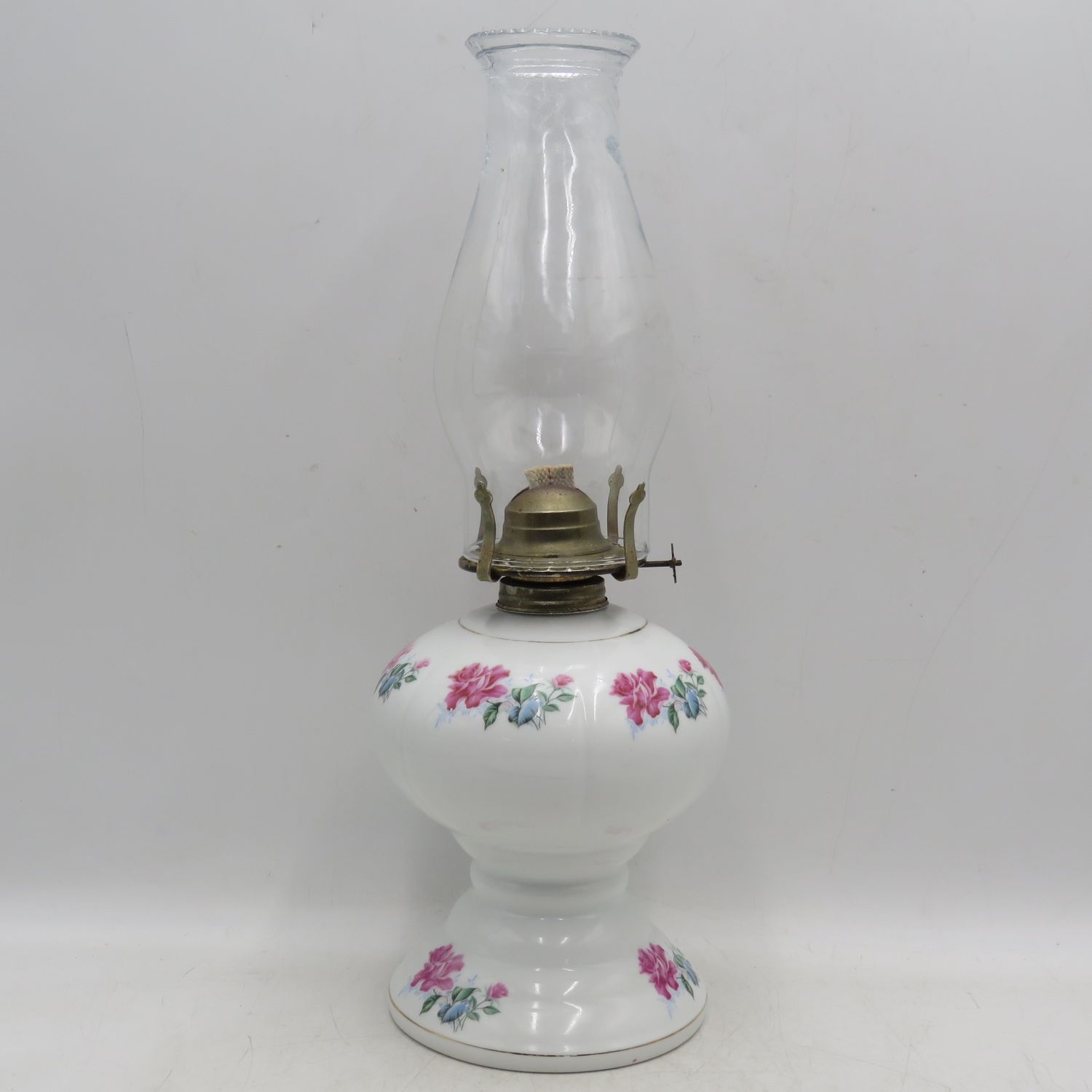 Beautiful Flower pattern porcelain oil lamp with glass funnel