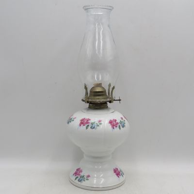 Beautiful Flower pattern porcelain oil lamp with glass funnel