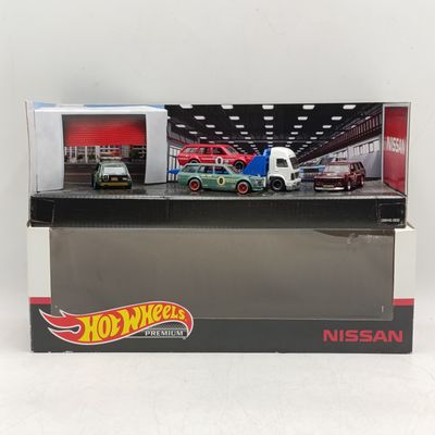 Hot Wheels Premium Nissan Diorama set - replaced with custom Datsun cars