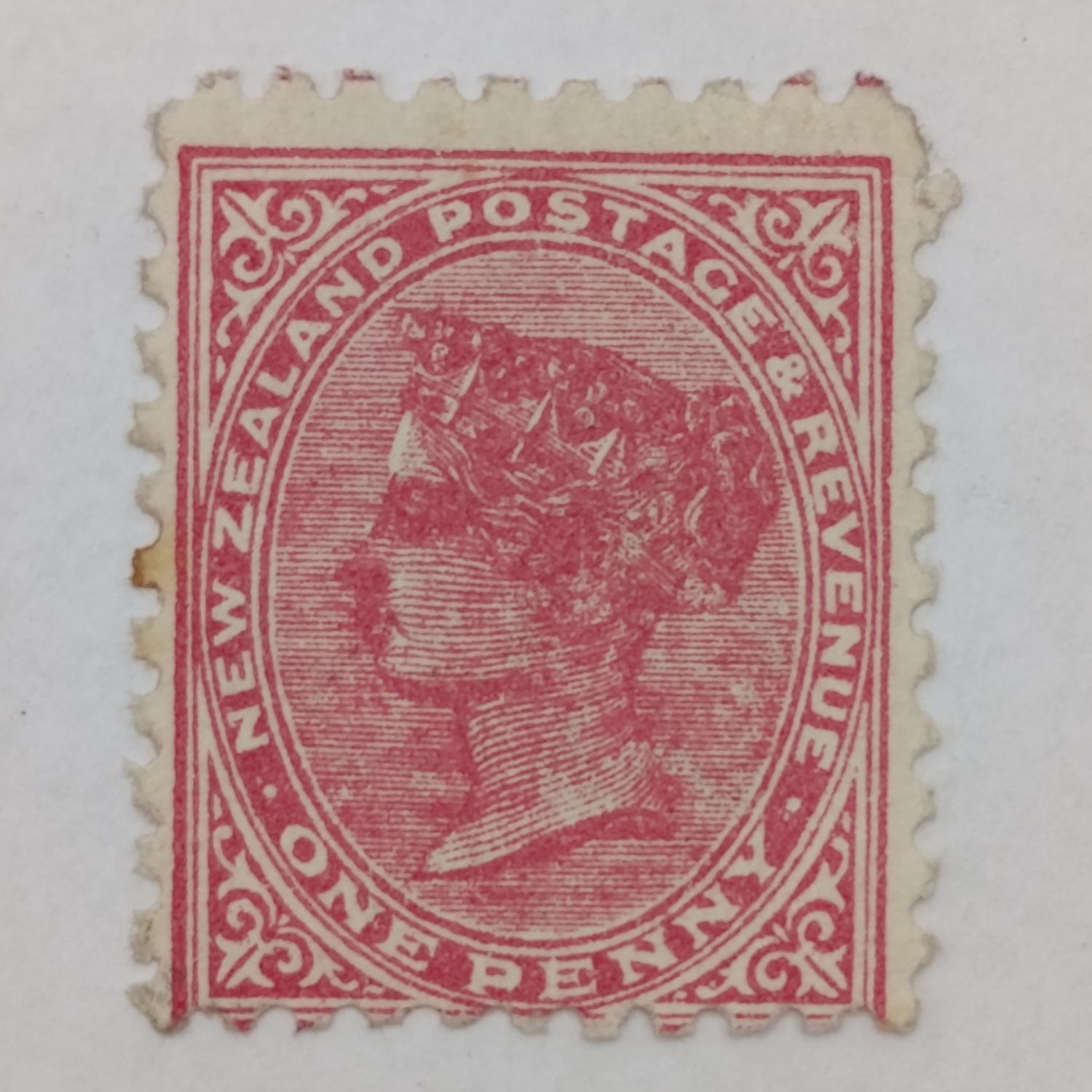 New Zealand one  penny Sideface mint stamp