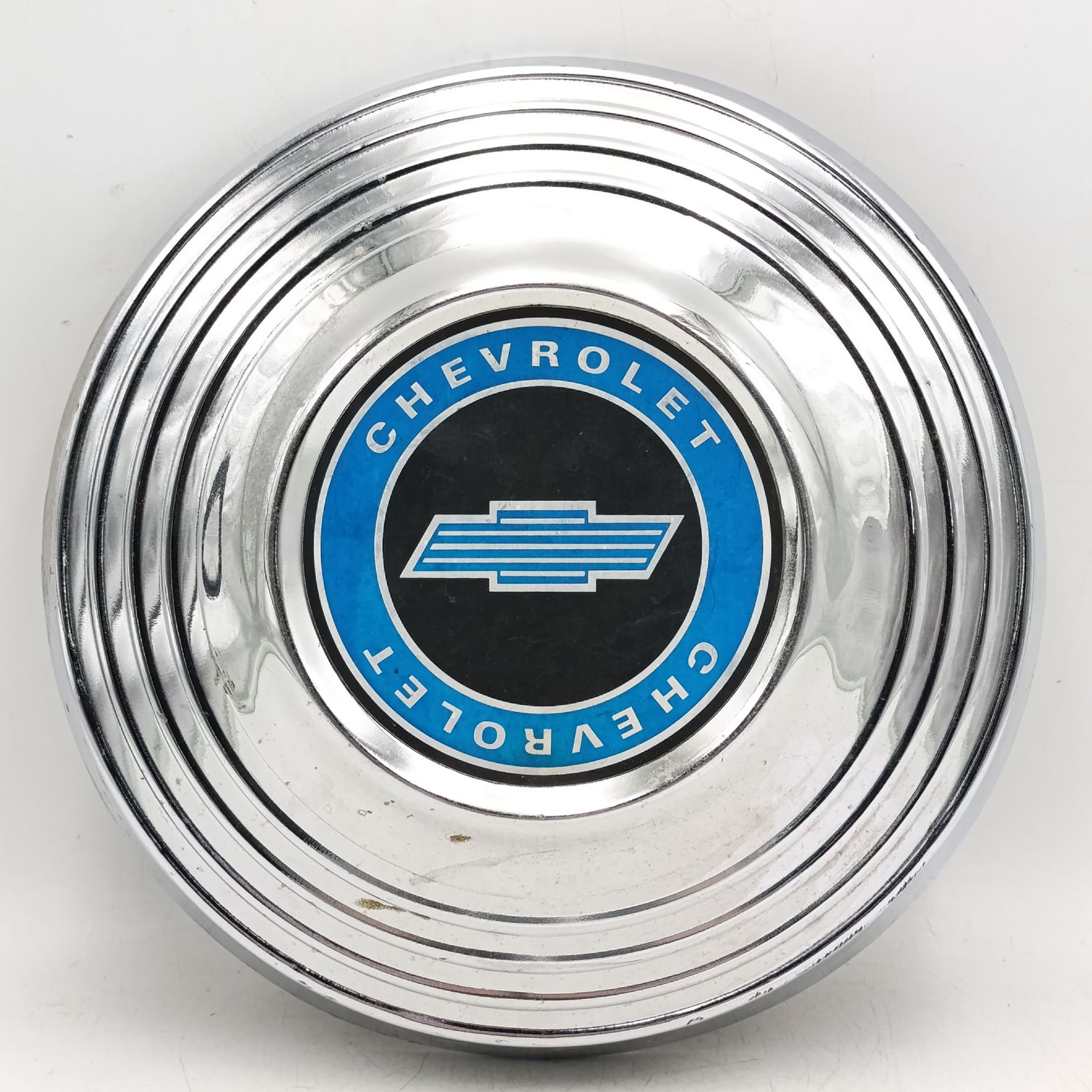 Vintage Chevrolet metal wheel hub cap - Circa 1960